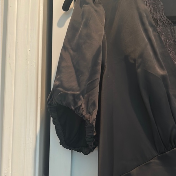 Abercrombie & Fitch Black satin Ruched Midi Gown with Puff Sleeves - Picture 3 of 6